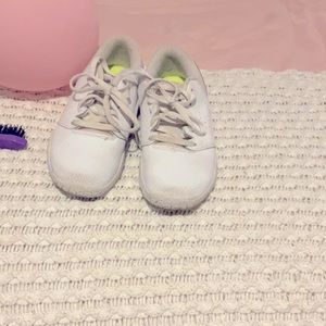 Nike cheerleading shoes size 2y